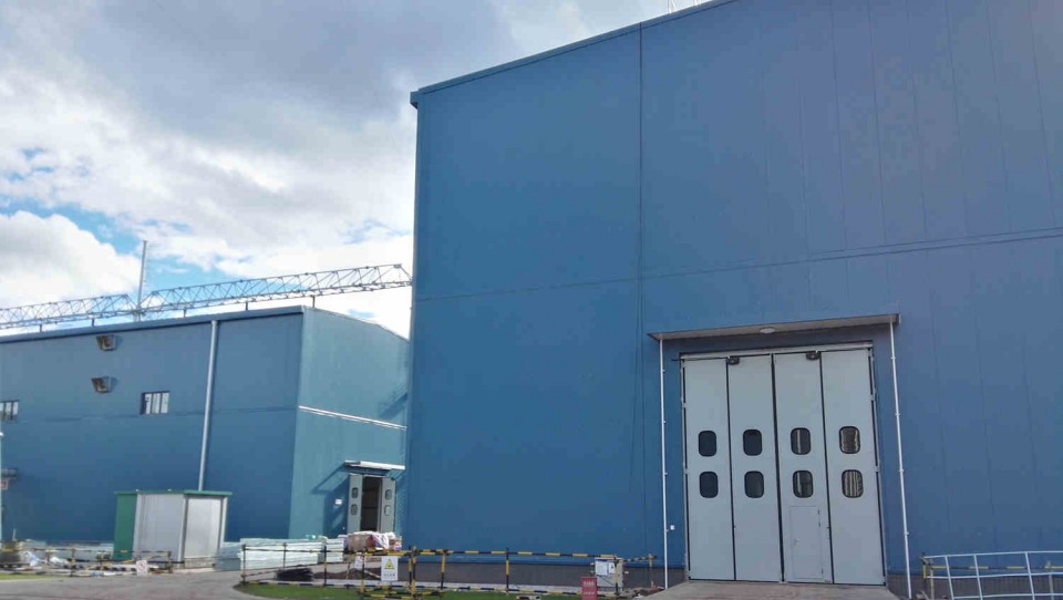 南方电网 • 新松换流站电动折叠门.jpg